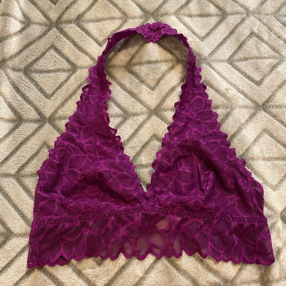 PINK vs bralette